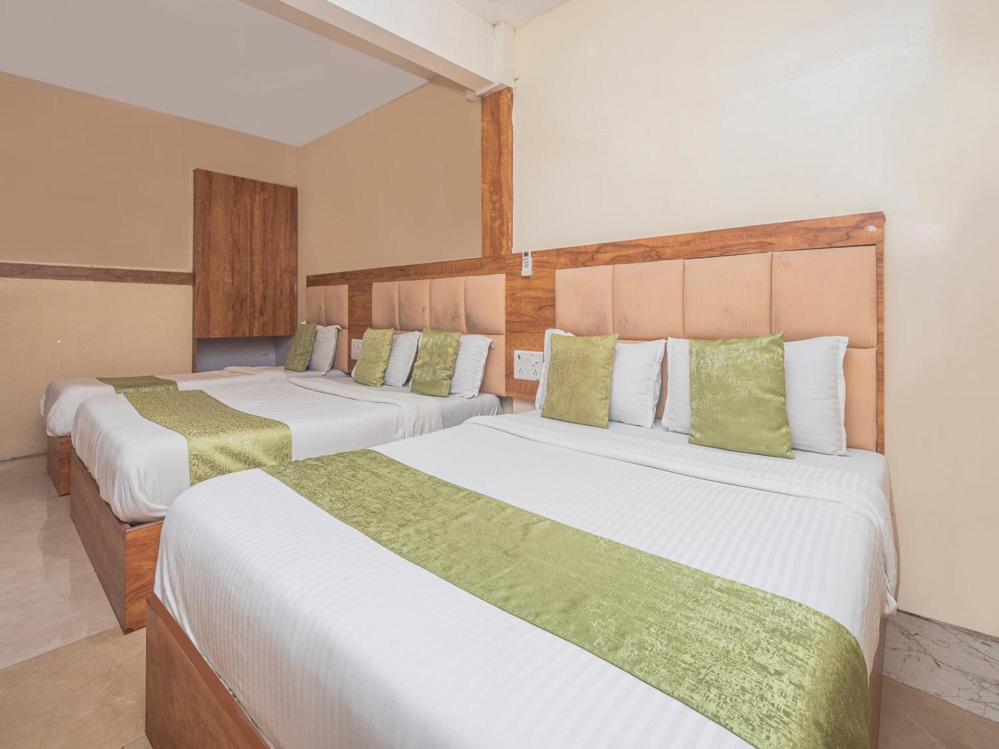 Hotel Al Madina Palace Mumbai Bagian luar foto