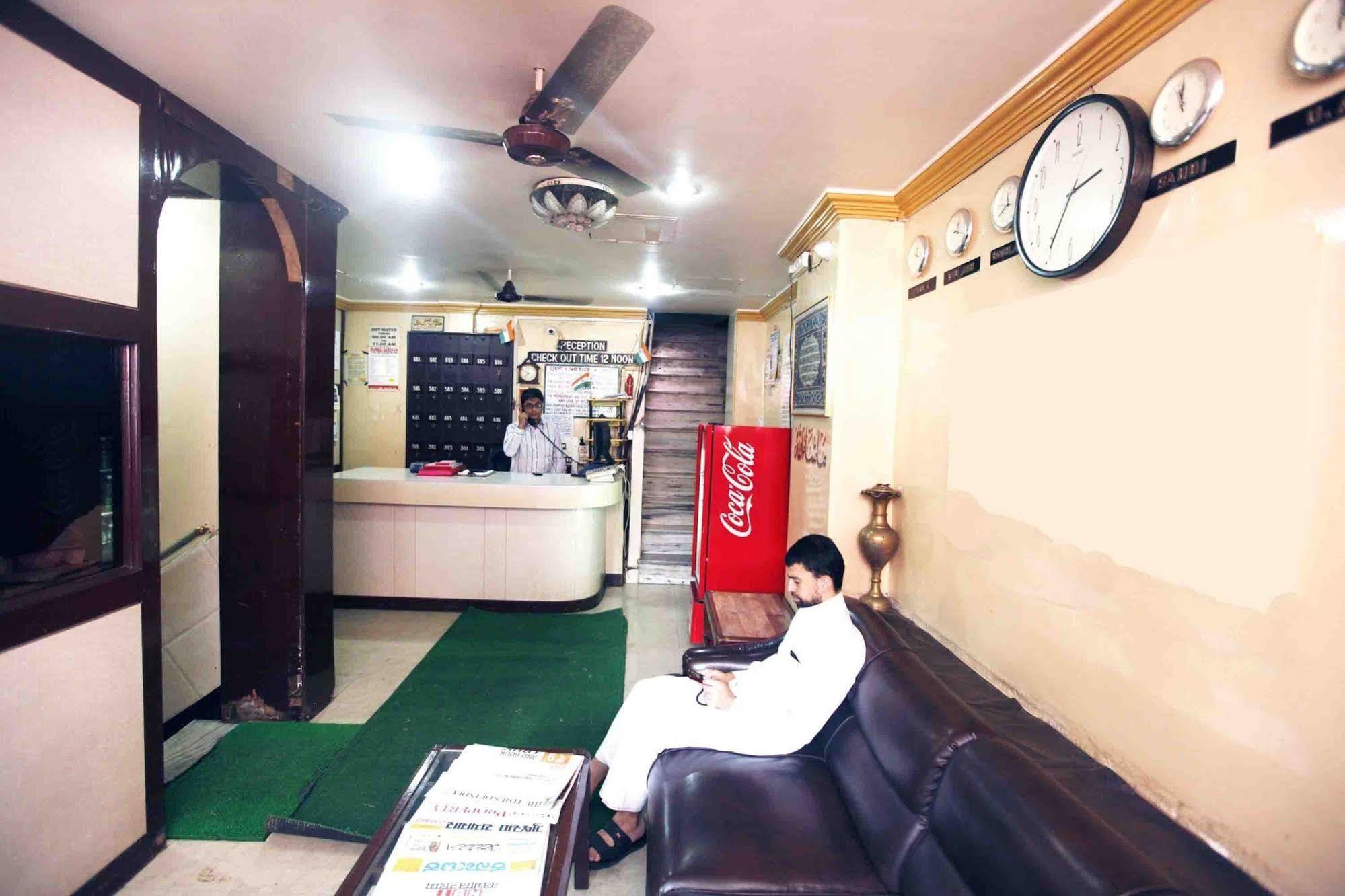 Hotel Al Madina Palace Mumbai Bagian luar foto