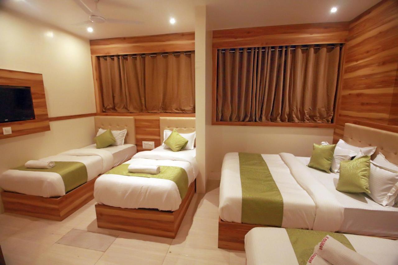 Hotel Al Madina Palace Mumbai Bagian luar foto